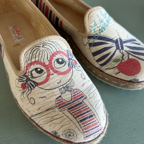 Fun Canvas Summer Flats - Picture 3 of 10
